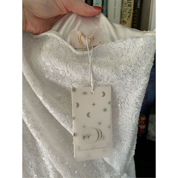 NWT Gigii’s Snowy Sequin Dress In White Size Small MSRP $461 - Picture 6 of 9